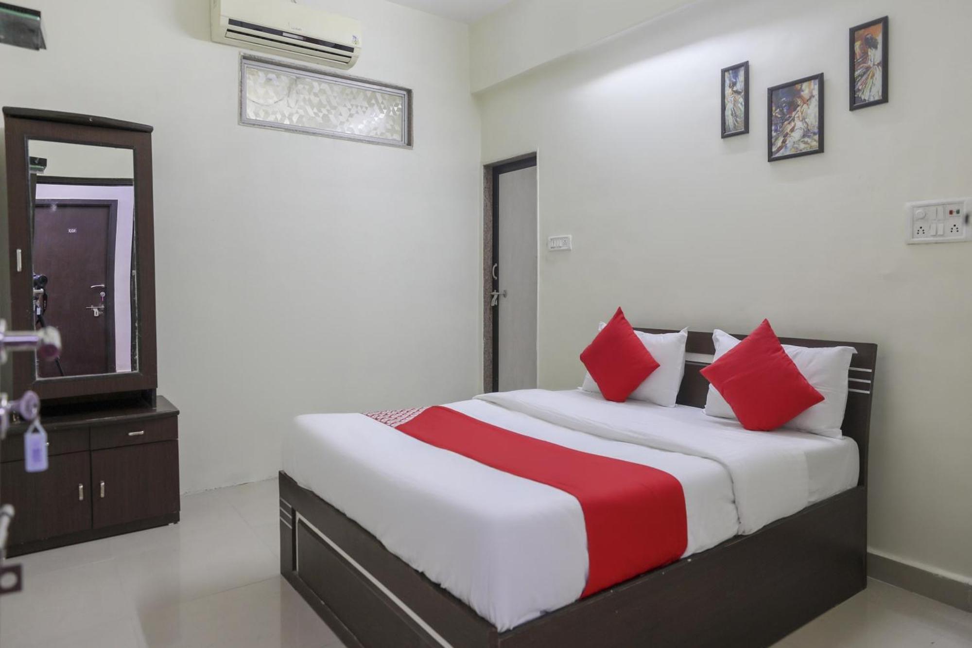 Collection O Shyam Vatika Banquet And Rooms Surat Buitenkant foto