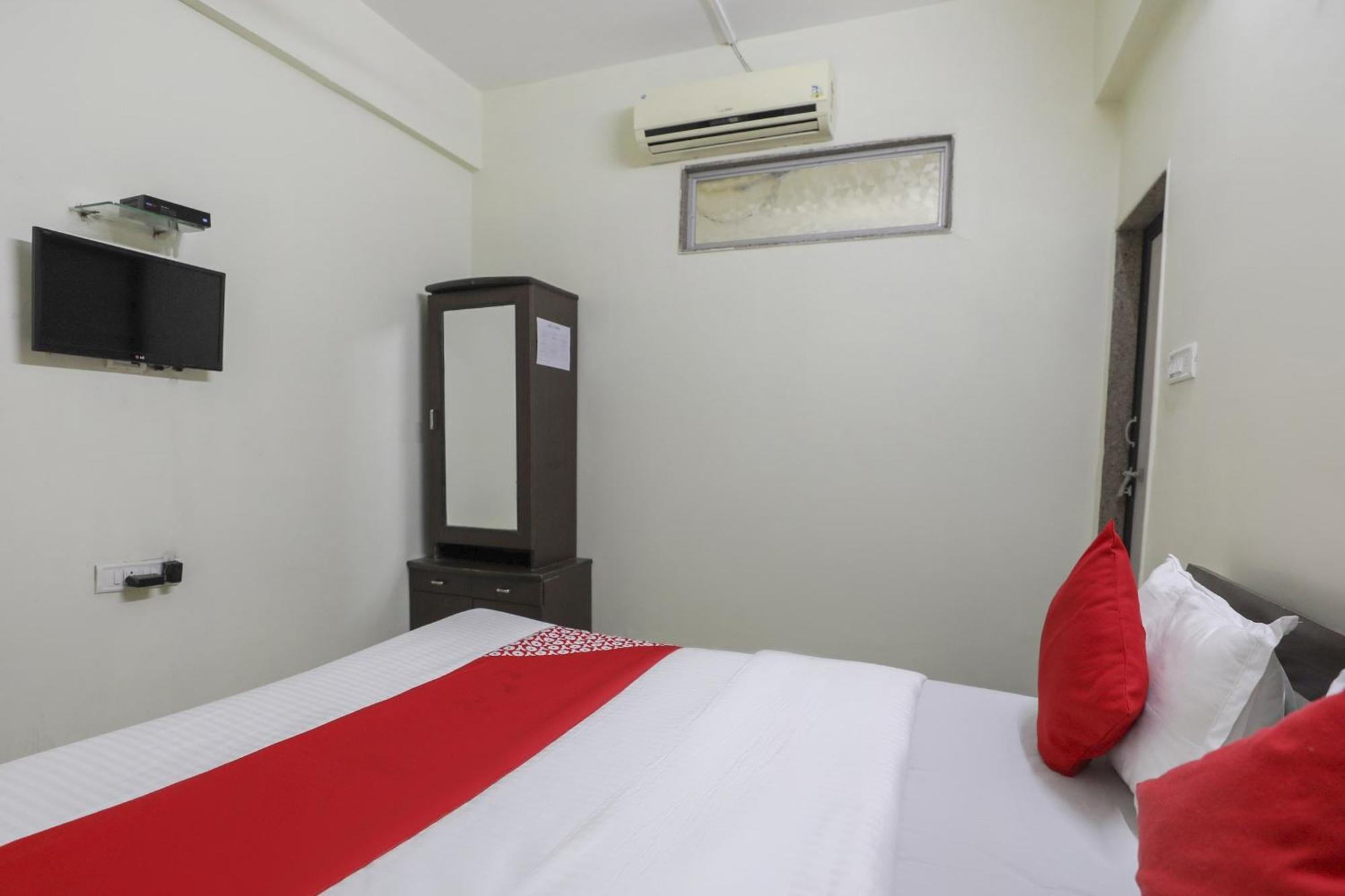 Collection O Shyam Vatika Banquet And Rooms Surat Buitenkant foto