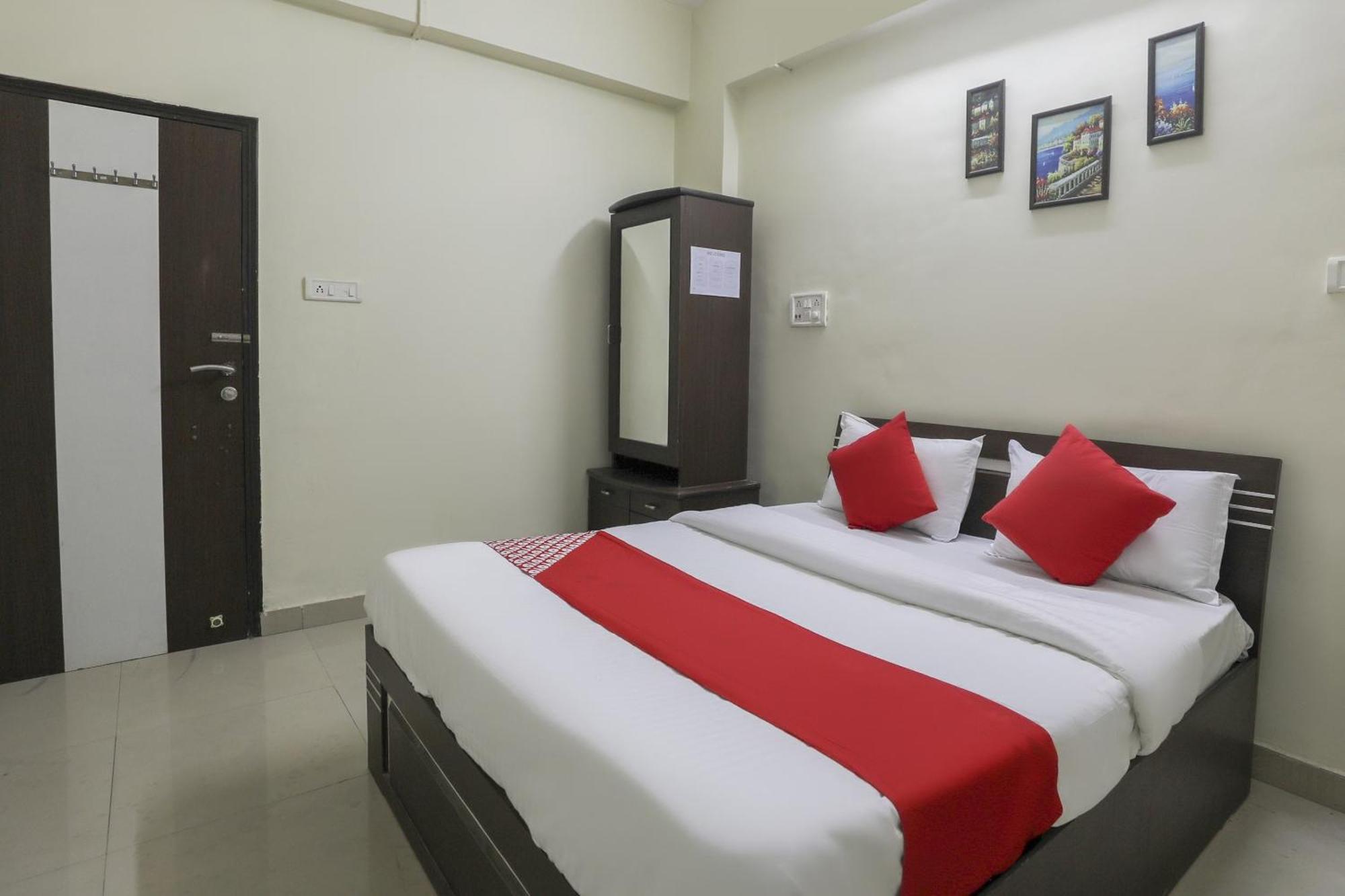 Collection O Shyam Vatika Banquet And Rooms Surat Buitenkant foto