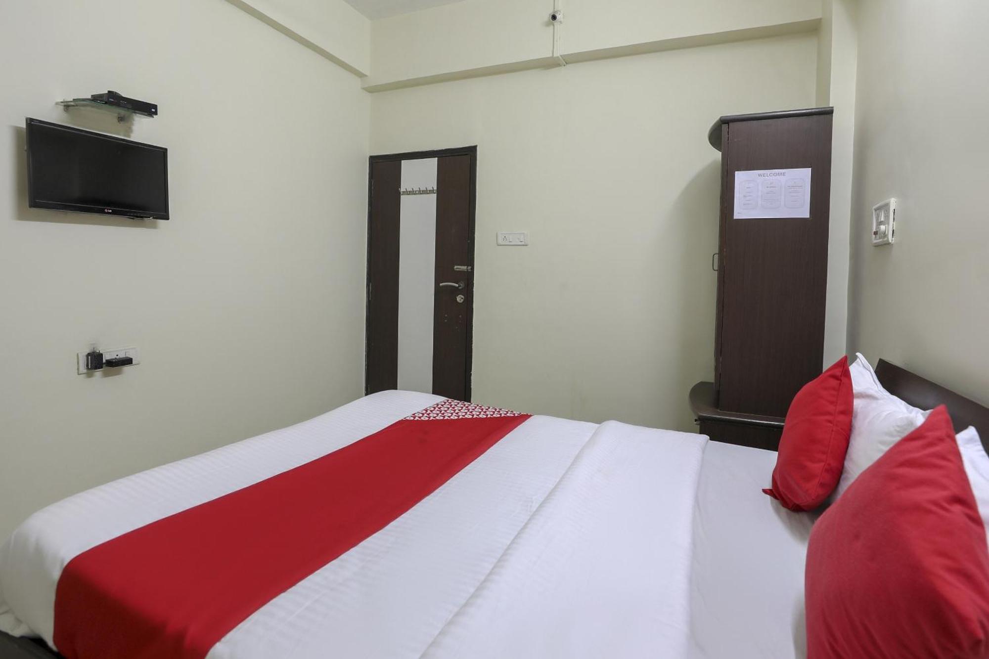 Collection O Shyam Vatika Banquet And Rooms Surat Buitenkant foto