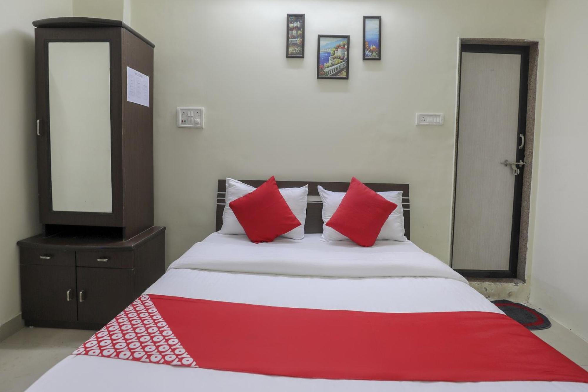 Collection O Shyam Vatika Banquet And Rooms Surat Buitenkant foto